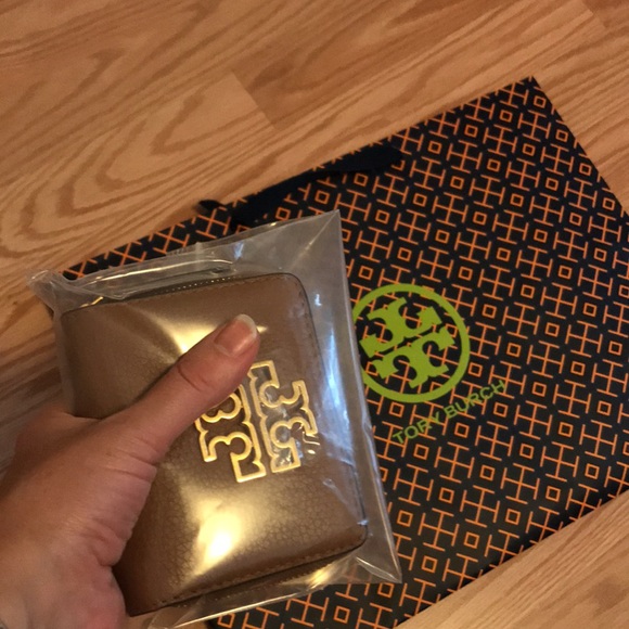 Tory Burch Mini wallet(brown) - Picture 10 of 10
